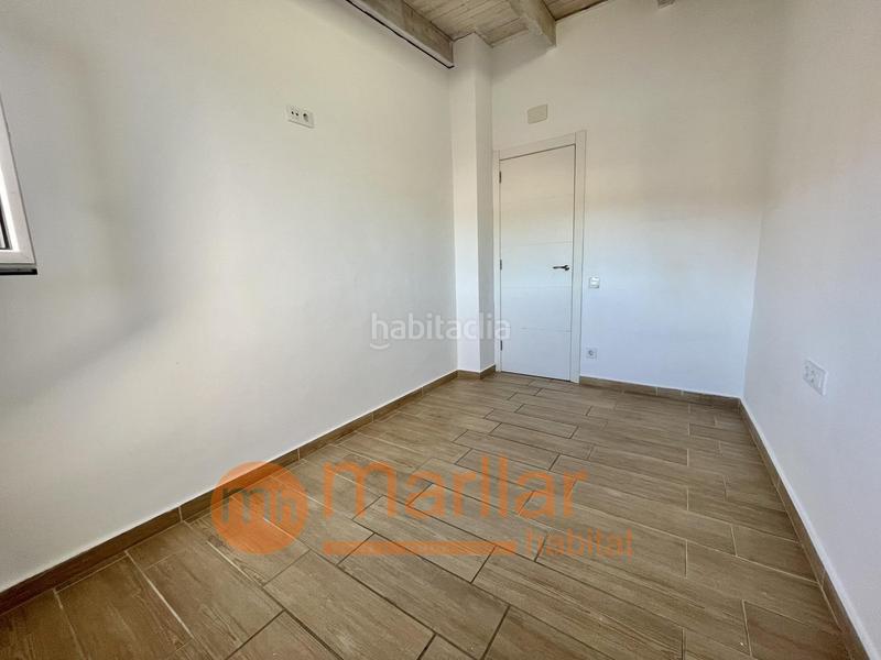 Foto b0b0932f-1bd3-4163-abbd-369a5d8bfcdf. Penthouse in El Raval Santa Coloma de Gramenet
