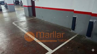 Car parking in Gran via de les corts catalanes 989
