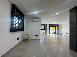 Lloguer Local Comercial a Cruce de Arinaga. Local comercial en alquiler