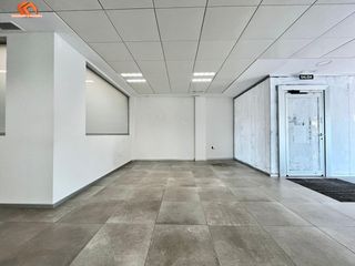 Miete Geschäftsraum in Avenida ansite 110. Local comercial en alquiler en el cruce de arinaga