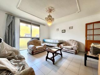 Flat in Cruce de Arinaga. Piso amplio y luminoso de 3 dormitorios en cruce de arinaga