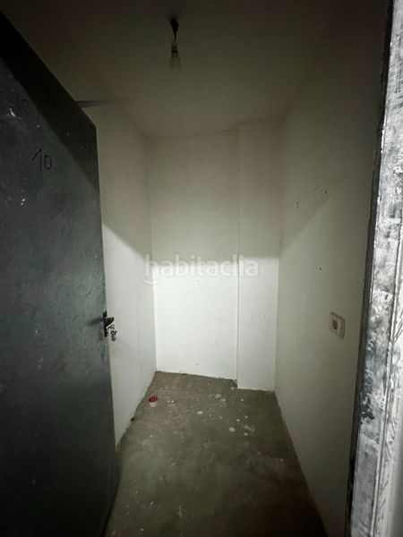 Foto 1d49bb09-5d4e-43e1-8aec-91160cd94419. Aparcament cotxe a Ingenio pueblo Ingenio