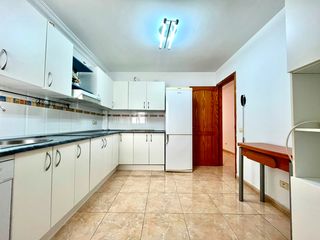 Appartement à Cruce de Arinaga. Piso de 3 dormitorios y garaje, cruce de arianaga