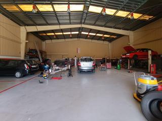 Nau industrial a Vandellòs i l´Hospitalet de l´Infant. Taller automovil y parcela muy bien ubicados en la zona industri