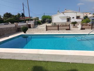 House in Les Tres Cales. Preciosa vila española con piscina y jardín en las tres calas