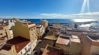 Apartament a L´Ametlla de Mar. Apartamento en el centro de lametlla de mar con amplia terraza c