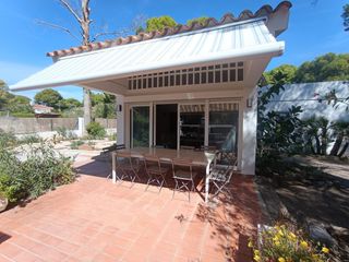Chalet en Calafat. Casa típica española en 2ª línea de mar en calafat, a 200 mts de