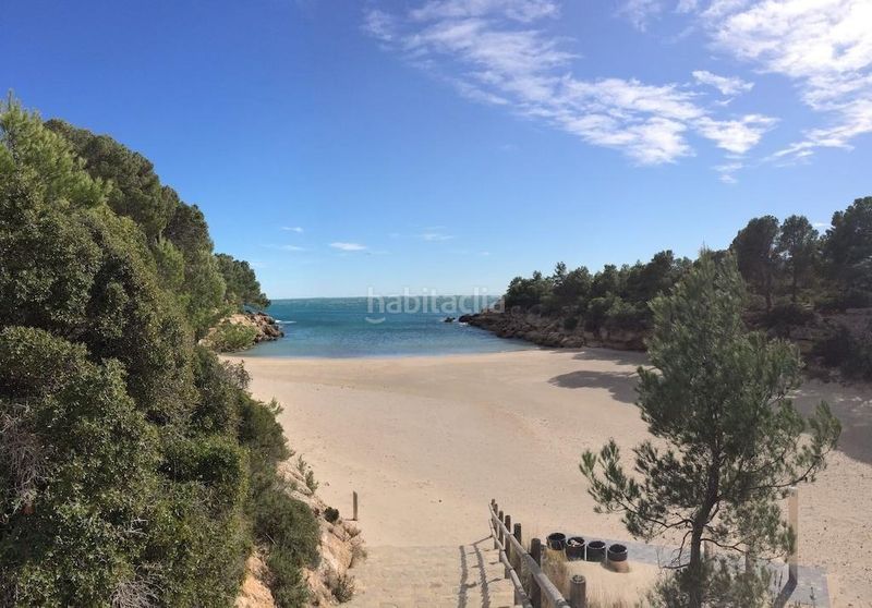 Foto baaee094-f440-4262-bfc4-dfdb496c4bdc. Xalet amb aparcament a Calafat Ametlla de Mar (L´)