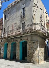 Edifici a L´Ametlla de Mar. Auténtica casa de pescadores con 2 apartamentos y un local en el