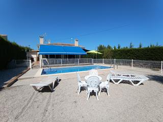 Casa  Calle garbí. Chalet individual con piscina a 300 mts de la playa y del puerto