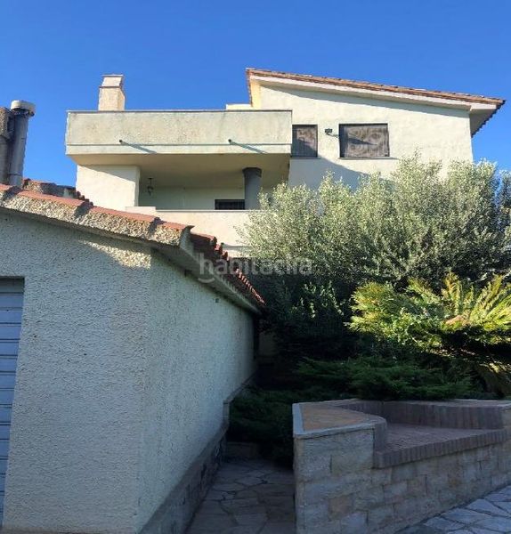 Foto 4e45810c-b695-43e0-a4da-9b7421cffb55. Masia amb aparcament a Camarles