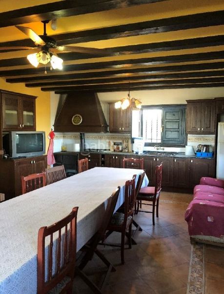 Foto a40f3721-a6e5-44c8-bd29-f256e7e0711d. Masia amb aparcament a Camarles