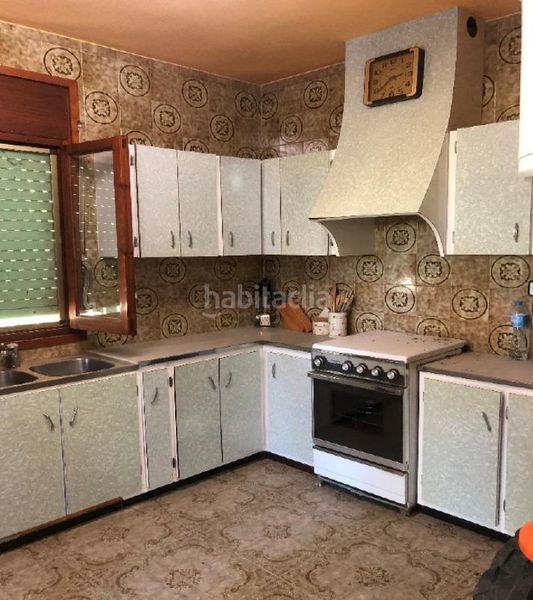 Foto cb254b3a-2843-4f18-902d-1c5db7996c32. Masia amb aparcament a Camarles