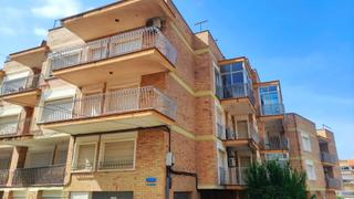 Pis a L´Ametlla de Mar. Amplio apartamento con vistas laterales al mar, 2 balcones cerca