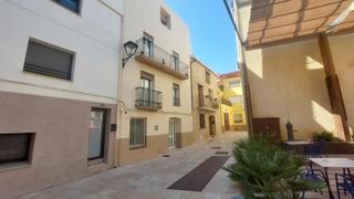 Haus  Carrer d'estanislau figueras. Autenticidad, amplitud y centrica! casa única en el bonito puebl