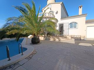 Maison  N vint-i-tres-3 cales. Villa con encanto con jardín y piscina cerca de la playa en las