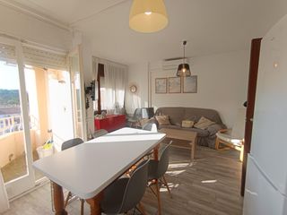 Apartament  Catalunya. Piso reformado a 5 minutos de la playa, en el centro de lametlla