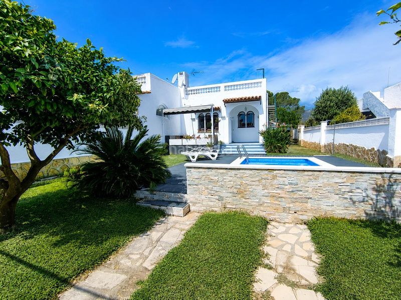 Foto 072aaba4-a869-4b37-ba15-b65a3733ca33. Casa amb calefacció aparcament piscina a El Casalot Mont-roig del Camp