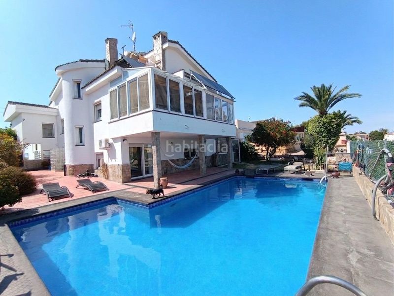 Foto 70cf2fca-0a32-4723-a96a-f9a5bab6a4b2. Casa amb calefacció aparcament piscina a Ampolla (L´)