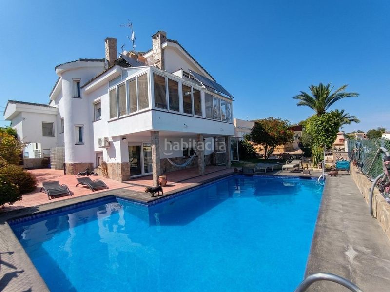 Foto 98fe201f-3c37-47cb-a620-9210ac914984. Casa con riscaldamento parcheggio piscina in Ampolla (L´)
