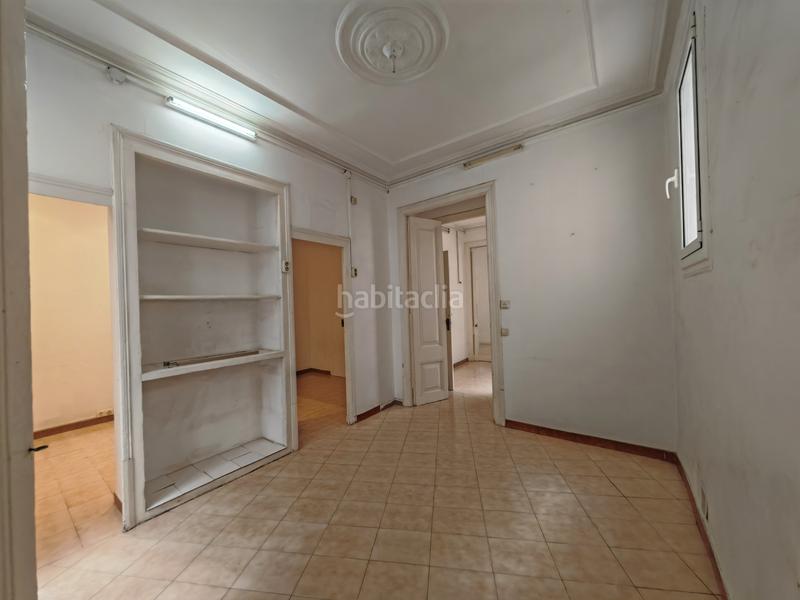 Foto 4812a8f2-7532-4f29-9011-349fc4418dcc. Piso exterior, amplio, en buen estado en Raval Barcelona