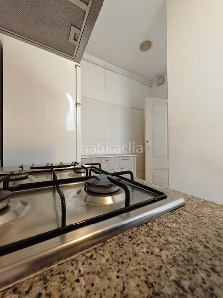 Foto 6d6ce814-e6bf-42a6-a8b6-98fe99321951. Piso exterior, amplio, en buen estado en Raval Barcelona