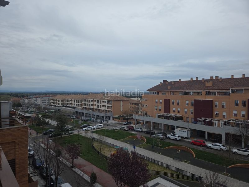 Foto 54bac3dd-b0e5-4b5b-8fcc-1311c7f61c03. Àtic amb calefacció aparcament piscina a La Dehesa - El Pinar Navalcarnero