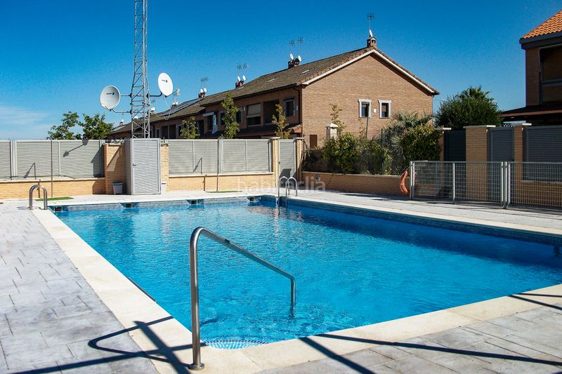 Foto 1ef18238-77a6-4959-bced-fc7abb0c7678. Maison jumelée avec chauffage parking piscine dans La Dehesa - El Pinar Navalcarnero