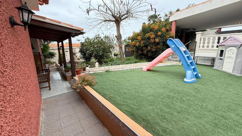 Foto 9a5eb3aa-6a66-42e5-82a4-7ecc1c8fd695. Casa amb aparcament a Araya Candelaria