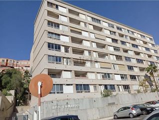 Pis  Profesor peraza ayala. Avenida profesor peraza ayala, santa cruz de tenerife, zona de r