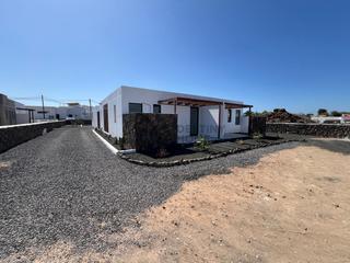 Xalet  Roseta de emeterio. Espectacular villa de lujo con piscina en venta en lajares