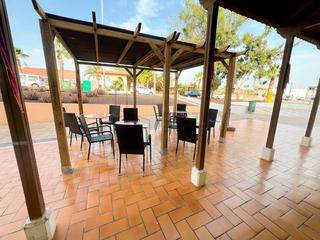 Business premise  Primero de mayo. Espectacular local comercial con terraza en venta en parque hola