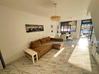Duplex  Sebastian elcano. Dúplex de tres dormitorios en venta en el centro de corralejo