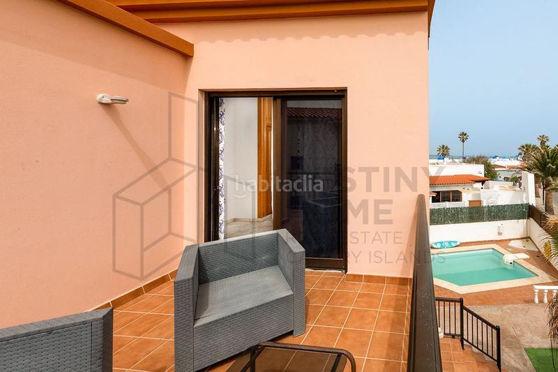 Foto 00844d56-dcb3-45e7-bf6f-b0a3773e4a5e. Dúplex espectacular vivienda en ubicacion privilegiada a pocos metros del mar en Oliva (La)