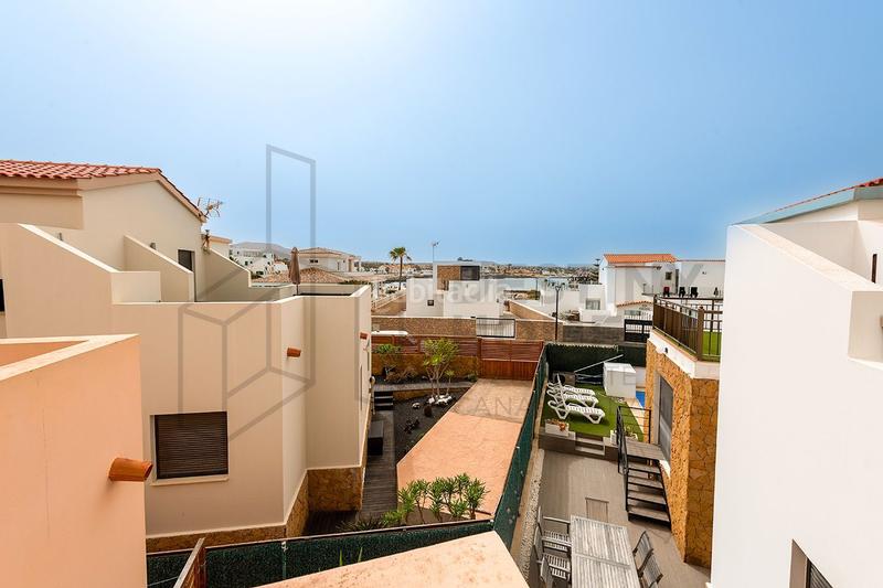 Foto 0d80ec5c-09e4-466a-a0b4-0062bca613d1. Dúplex espectacular vivienda en ubicacion privilegiada a pocos metros del mar en Oliva (La)