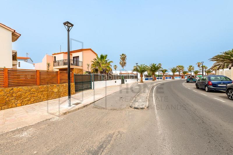 Foto 2dbefa1b-f6d8-4efa-b998-ab43a374ba27. Dúplex espectacular vivienda en ubicacion privilegiada a pocos metros del mar en Oliva (La)