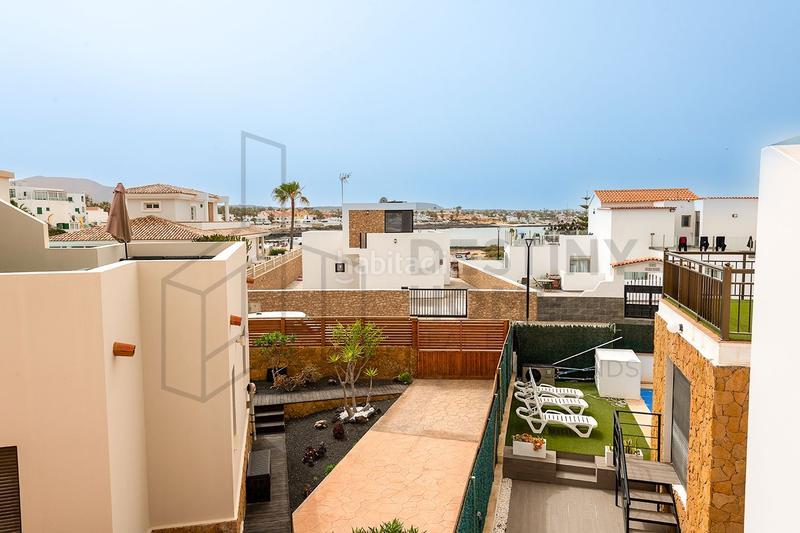 Foto 41699460-174a-4158-9c63-2335cf639d64. Dúplex espectacular vivienda en ubicacion privilegiada a pocos metros del mar en Oliva (La)