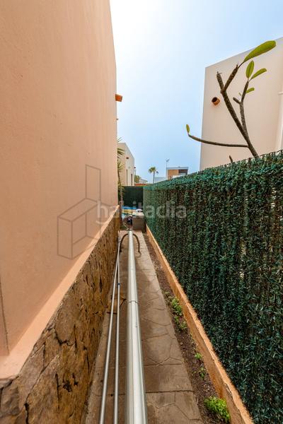Foto 5ea17912-888e-4416-8c67-78e39b7d81a8. Dúplex espectacular vivienda en ubicacion privilegiada a pocos metros del mar en Oliva (La)