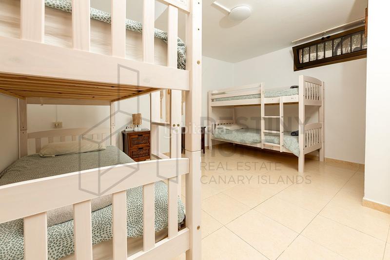 Foto dd22db6d-1167-41fa-a9c4-bd45ef4e72cd. Dúplex espectacular vivienda en ubicacion privilegiada a pocos metros del mar en Oliva (La)