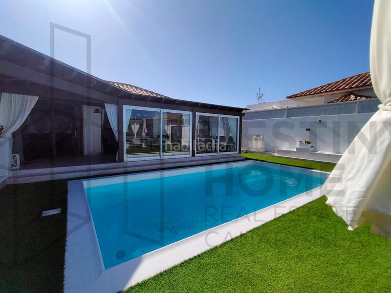Foto 0c80f005-5444-4e4c-a9bf-c434cc8e5390. Chalet exclusiva villa de lujo con piscina en Corralejo en Oliva (La)