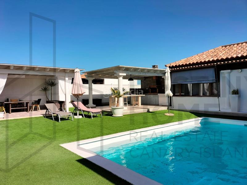 Foto 0fe0bc63-6ab7-4d5d-9df9-0600833a4eb4. Chalet exclusiva villa de lujo con piscina en Corralejo en Oliva (La)