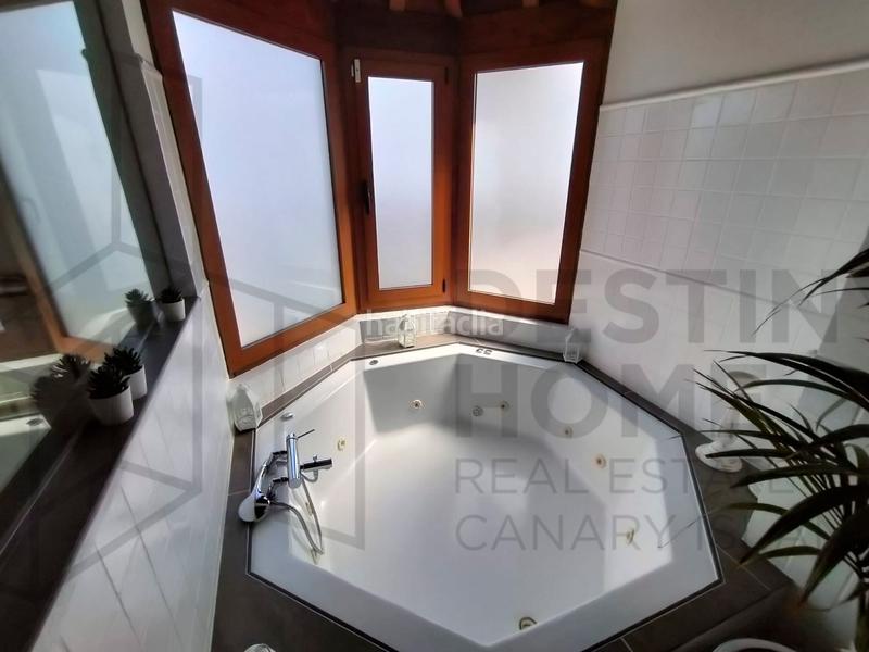 Foto 11556175-9c11-4dc5-819c-97e473c6d8a6. Chalet exclusiva villa de lujo con piscina en Corralejo en Oliva (La)
