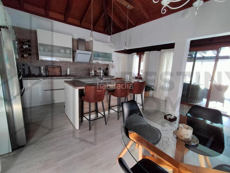 Foto 1d8ee119-7515-481f-981e-91fe55c93077. Chalet exclusiva villa de lujo con piscina en Corralejo en Oliva (La)
