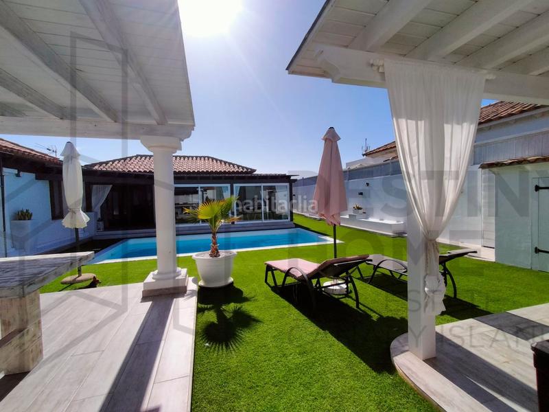 Foto 3609dafa-05ee-4942-8c48-53d53347fab3. Chalet exclusiva villa de lujo con piscina en Corralejo en Oliva (La)