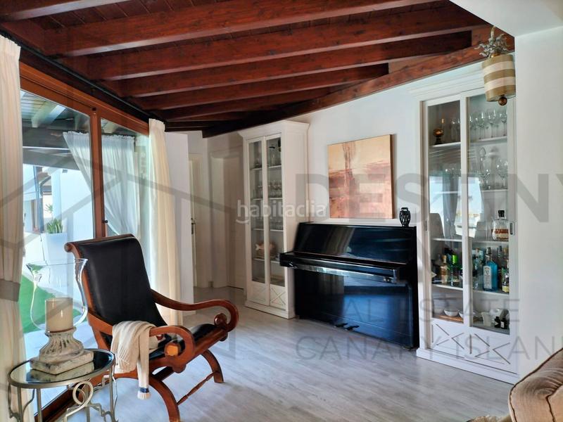 Foto 46e0ce23-c0b0-43e0-bb03-b1434d14712c. Chalet exclusiva villa de lujo con piscina en Corralejo en Oliva (La)