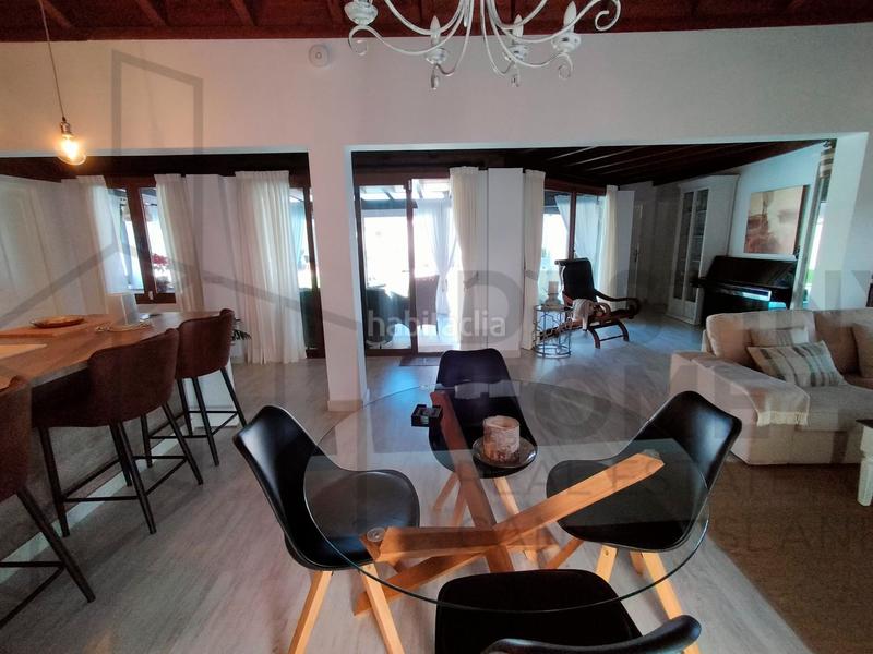 Foto 47990978-3dc6-4673-9b8c-3f817c68f79f. Chalet exclusiva villa de lujo con piscina en Corralejo en Oliva (La)