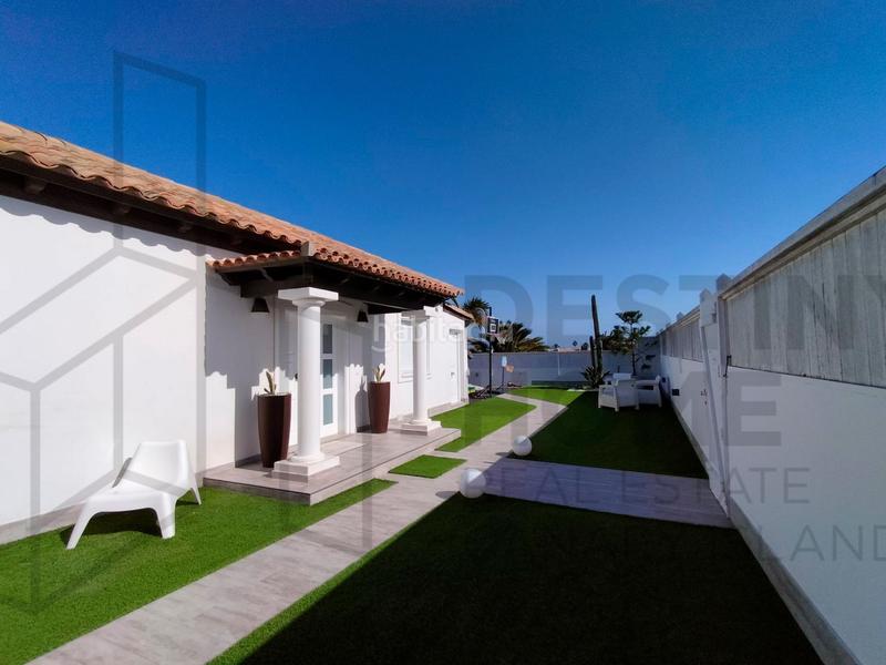 Foto 4ca501a6-42f5-4c4f-bb5a-6b157715f98f. Chalet exclusiva villa de lujo con piscina en Corralejo en Oliva (La)