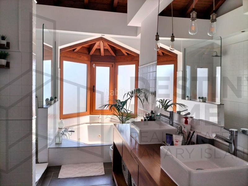 Foto 5c0bcb62-3cd8-45eb-94d6-0aac9a077184. Chalet exclusiva villa de lujo con piscina en Corralejo en Oliva (La)