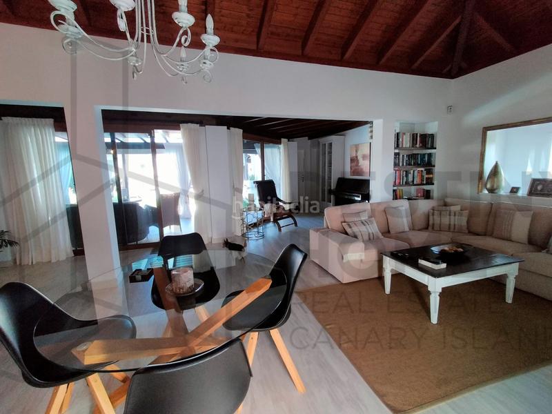 Foto 5f87c358-2826-47e1-9501-be618f322121. Chalet exclusiva villa de lujo con piscina en Corralejo en Oliva (La)