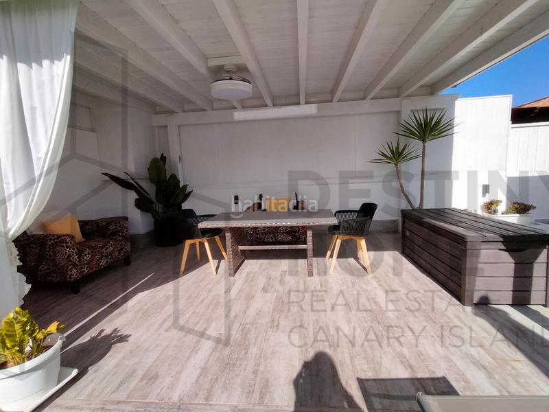 Foto 6858b4b5-2cfe-445d-b7b6-481e1640f8b2. Chalet exclusiva villa de lujo con piscina en Corralejo en Oliva (La)